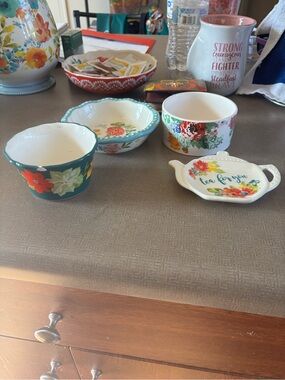 Floral Ceramic Trinket Bowls Set - Colorful Flower Motifs